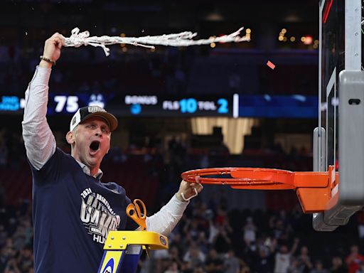 Dan Hurley: From a bingo hall to coach of the Los Angles Lakers?