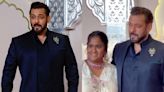 Salman Khan Poses With Sister Arpita As He Arrives For Anant Ambani Radhika Merchant's Wedding; Watch - News18