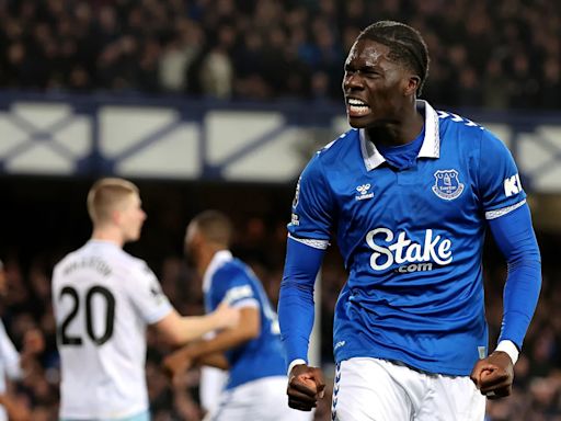 PSG consider Everton’s Amadou Onana as replacement for Manchester United target Manuel Ugarte