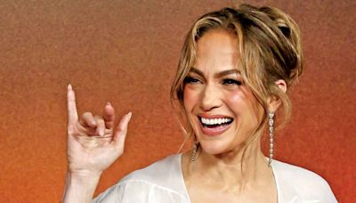 ‘¡Gracias, mi gente latino!’: Jennifer Lopez; la actriz se presenta en la premier de ‘Atlas’