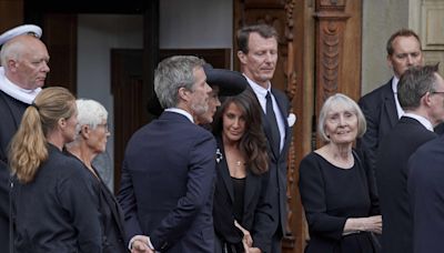 Frederik, Joachim et leurs épouses réunis à Copenhague, en un triste jour