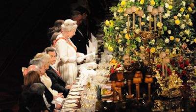 Así ha cambiado el paladar de los reyes: de opulentos festines de 17 platos a la sencilla quiche de la coronación de Carlos III