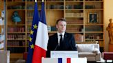 En décorant les époux Klarsfled, Emmanuel Macron élude le sujet qui fâche
