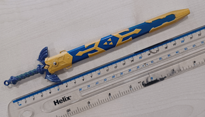 UK man imprisoned for 4 months after walking up to cops wielding 6-inch Master Sword