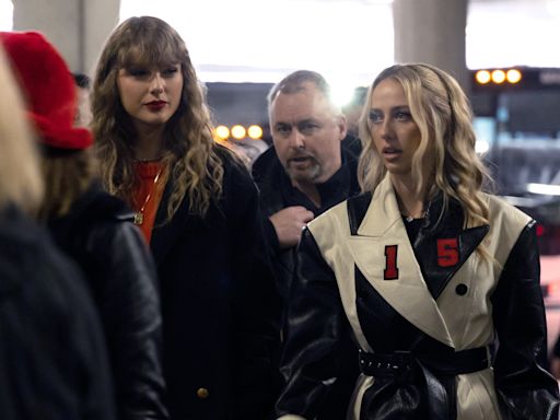 Taylor Swift & Travis Kelce Have Double Date With Brittany & Patrick Mahomes