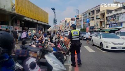 「警」盯東港華僑市場違停 攤商：卸貨區僅2處不夠