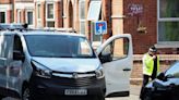 Polícia britânica prende suspeito após 3 mortos serem encontrados nas ruas de Nottingham
