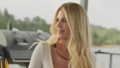 The Surreal Life: Kim Zolciak and Chet Hanks flirt outrageously on MTV