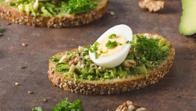 10 Healthy & Filling Snacks to Stock Up On ASAP If You're Trying to Lose Weight
