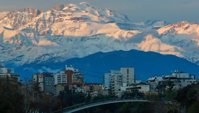 Confirman pronóstico de nieve para Santiago y las comunas donde caerá, según el meteorólogo Jaime Leyton