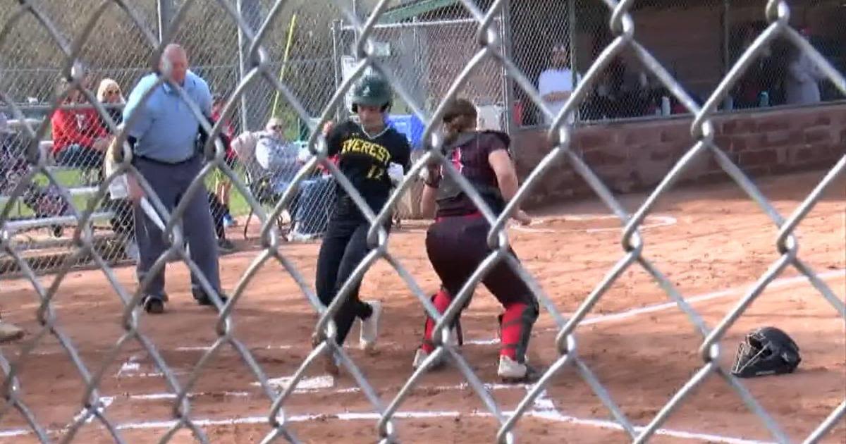 Evergreens softball breezes past Wausau East