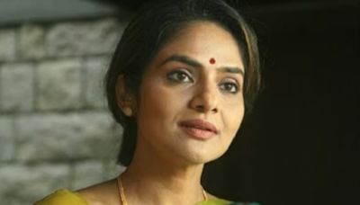 '90s Actress Madhoo Shah Recalls Changing Costumes in the Open in Scorching Heat: 'Difficult Times'