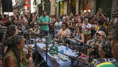 Samba de primeira: conheça as novas e disputadas rodas que vêm lotando as ruas do Mercado e do Ouvidor