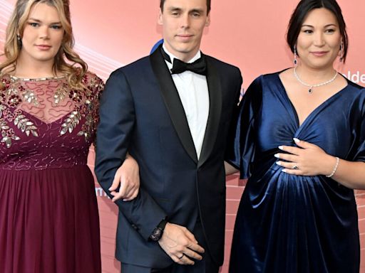 PHOTOS Louis Ducruet futur papa : le fils de Stéphanie de Monaco pose fièrement avec Marie, enceinte, et sa soeur Camille