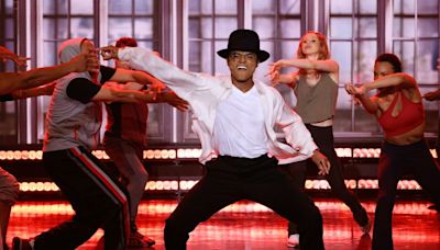 Video: Watch the Touring Cast of MJ THE MUSICAL Perform 'Beat It' on THE JENNIFER HUDSON SHOW
