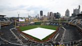 Friday night's Cubs-Pirates game starts in a rain delay