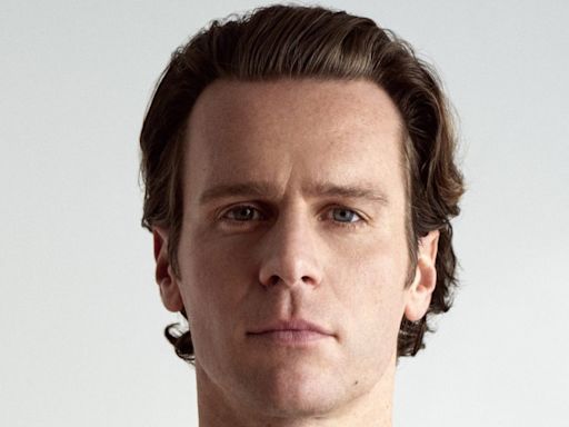 ‘Glee’ Opportunity Was Initially Turned Down By Jonathan Groff To Stay In Theater