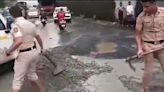 Video shows cops filling Mumbai potholes, Aaditya Thackeray attacks government