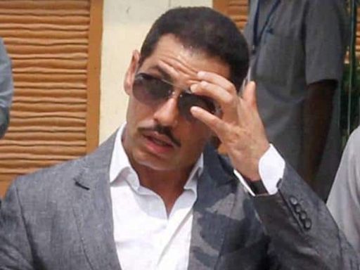 BJP's all-out attack on Robert Vadra: Haryana election a fight between 'laal' & 'dalal'