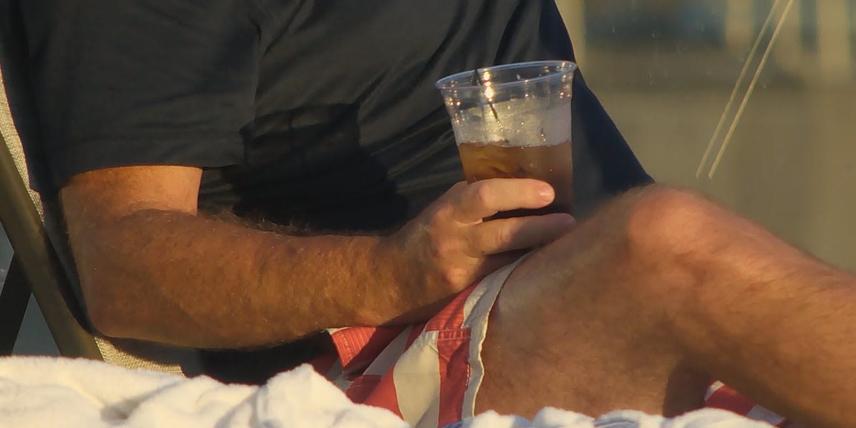 Omni Hotel hosts Mr. and Mrs. Bourbon Company for Sunday Soak pool party