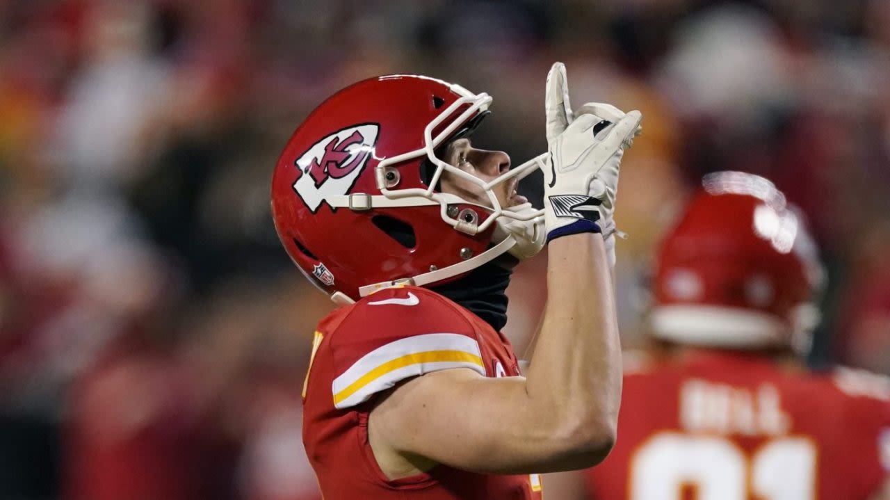 Fox anchor applauds Kansas City Chiefs kicker’s controversial remarks