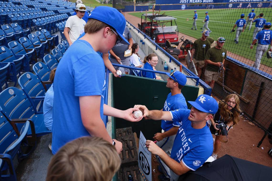 What makes UK and college baseball ‘super’ fun? We asked those who love the game.