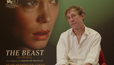 Bertrand Bonello estrena 'The Beast': "El modelo capitalista sacrifica a los seres humanos por el beneficio"