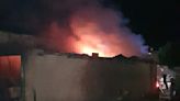 “Los bomberos llegaron sin agua”: vieron arder miles de kilos de orégano y algo insólito