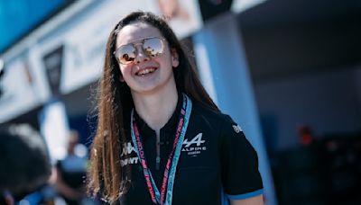 F1 Academy Championship Leader Abbi Pulling Makes History as First Female British F4 Winner