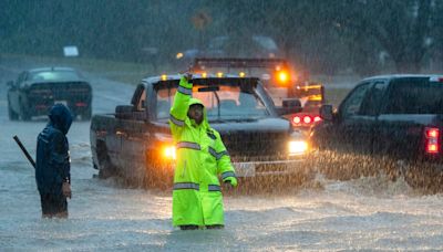 Sen. Warren, Mass. lawmakers back appeal on denied disaster declaration