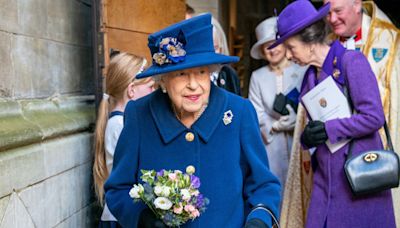 La reina Isabel murió tras sufrir cáncer de huesos, según afirma Boris Johnson