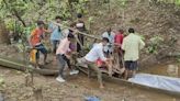 Family carries injured man on cot for 14 km to reach hospital in Maharashtra’s Gadchiroli