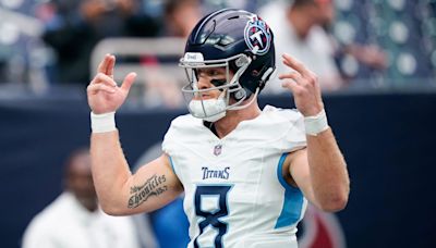 Titans QB Emerging as Team Leader