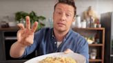 ‘It’s quite scary!’ Jamie Oliver says upscale restaurant kitchens are ‘flooded’ with drugs