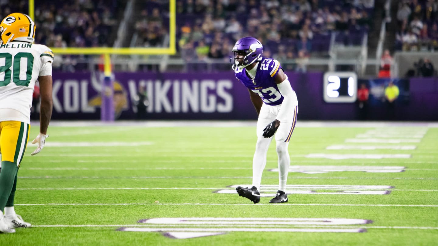 Report: Vikings trade Andrew Booth to Dallas for CB Nahshon Wright