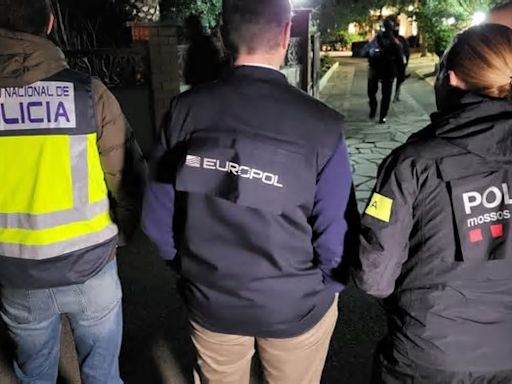 Seis detenidos en una operación contra los Trinatarios y Blood en Barcelona y L'Hospitalet