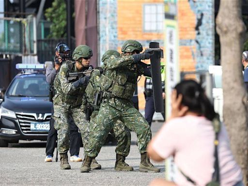 模擬轄區重要設施遭恐攻 陸軍、憲兵、後備齊參屏東「民安演習」 - 自由軍武頻道