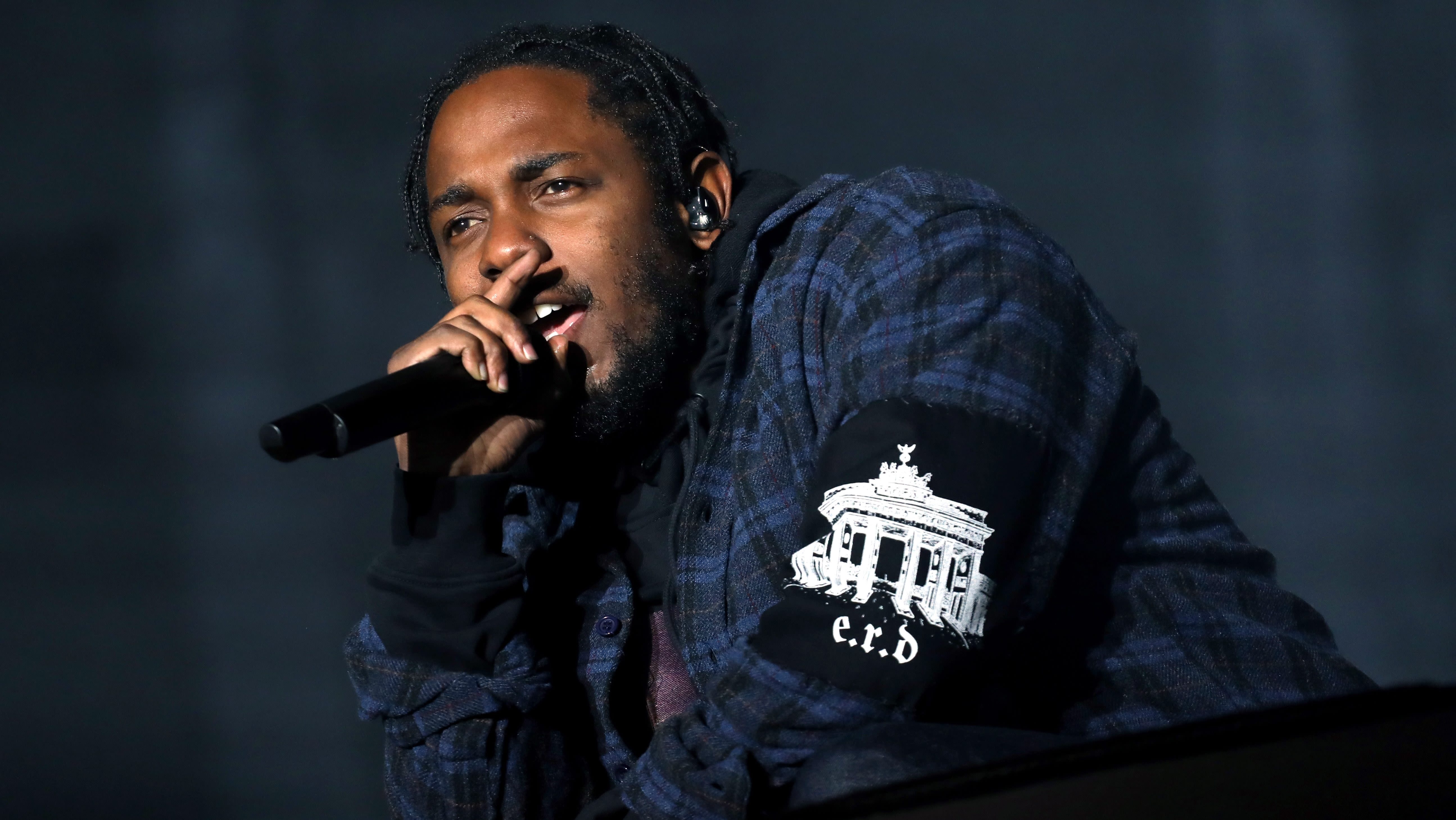 Kendrick Lamar Mural Visualized At Compton Restaurant Featured In “Not Like Us” Video