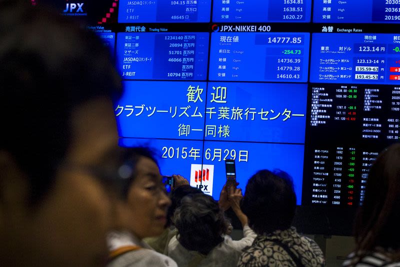 Asian stocks tumble on recession fears; Japanese shares eye bear market By Investing.com