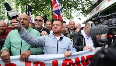 Around 1,000 police deployed amid Tommy Robinson protest and counter-march