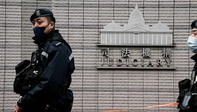 Persecución china en Hong Kong: al menos seis arrestados bajo la nueva ley de seguridad por publicar mensajes en línea