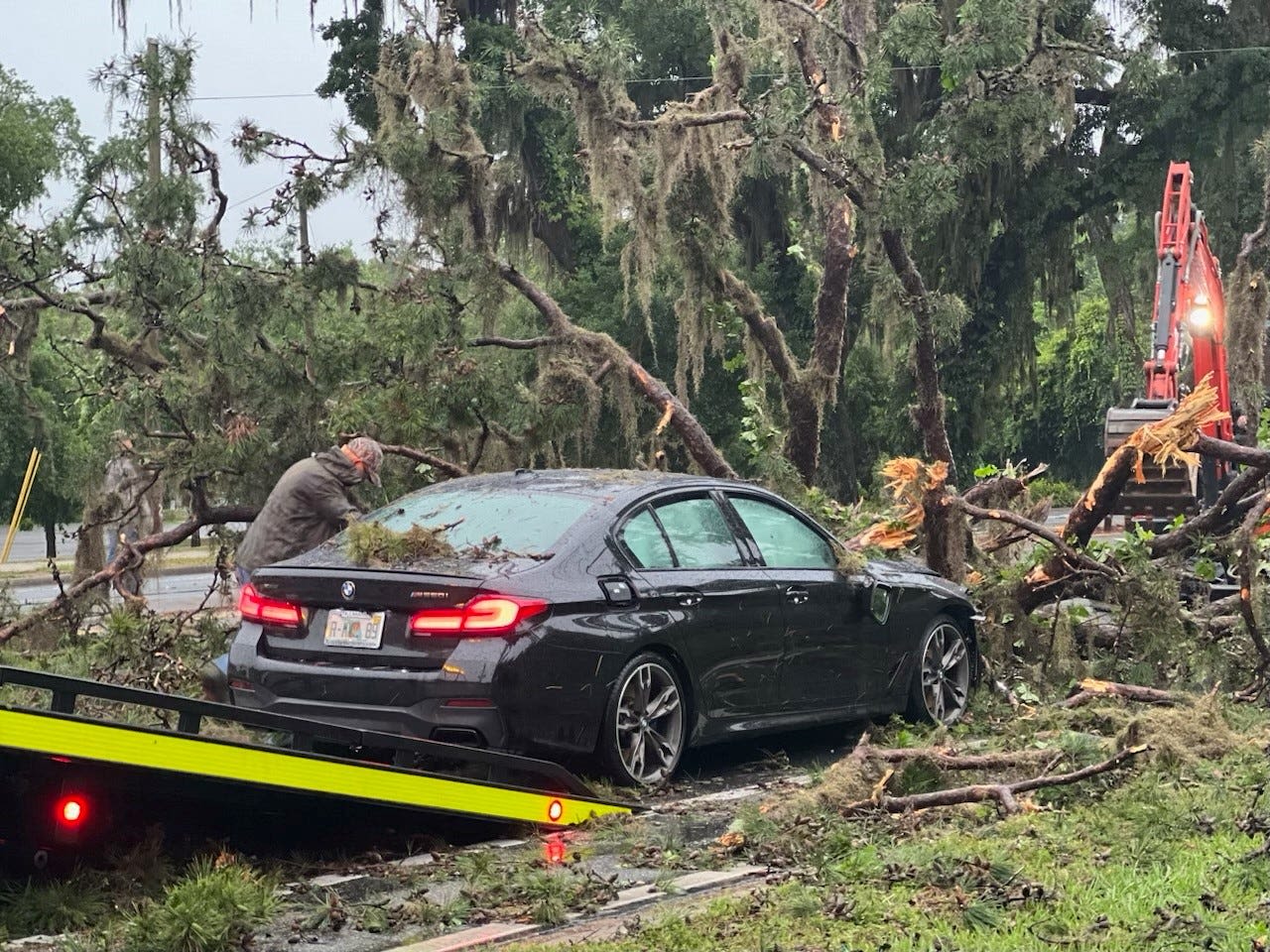 Tallahassee tornado live updates: Schools closed; 60K without power; buildings damaged