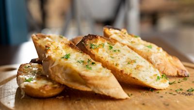 The One Extra Step That'll Make Your Garlic Bread Irresistible