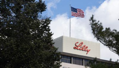 FDA approves donanemab, Eli Lilly’s treatment for early Alzheimer’s disease | CNN