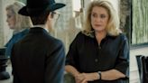 Catherine Deneuve canta por saudade de Mastroianni em 'Marcello Mio', em Cannes