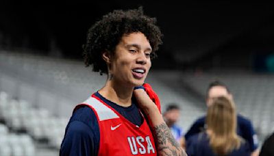 All Aboard! US women's basketball team arrives at Olympics via train from London