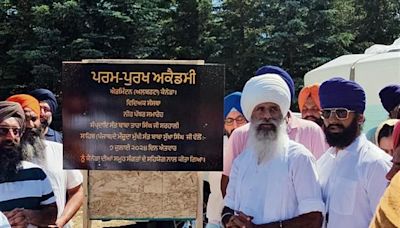 Sikh preacher Baba Sukha Singh lays stone of Param Purakh Academy in Canada'a Edmonton