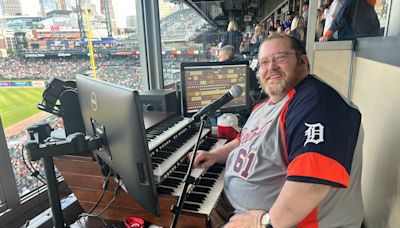 Songs in the key of (Old English) D: Detroit Tigers debut Comerica Park organist vs. Astros