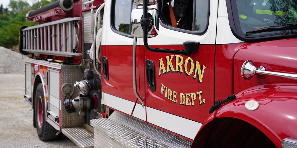 Firefighters rescue 2 dogs from burning Akron home