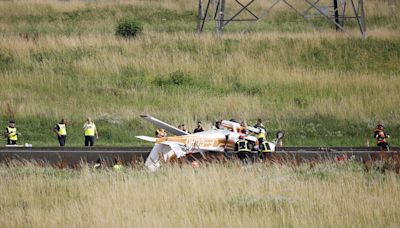 Seine-et-Marne : un avion s'écrase sur l'autoroute A4 et fait trois morts